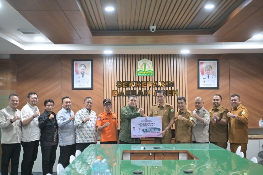 Sekda Aceh Terima Bantuan Rp500 Juta dari Pemko Makassar untuk Pemulihan Korban Banjir