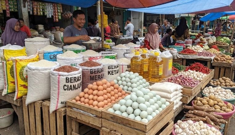 Update Harga Pangan Hari Ini: Beras & Gula Naik, Telur Ayam Turun