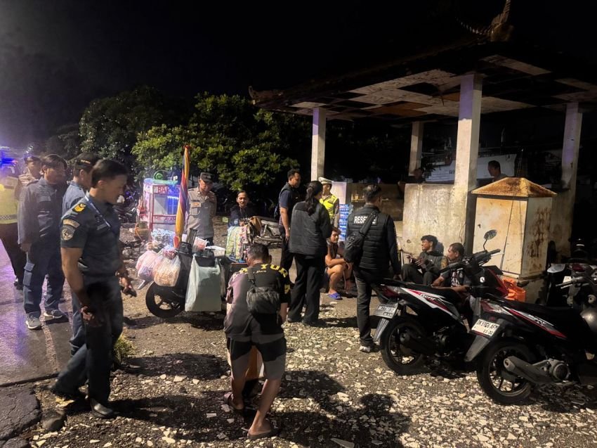 Patroli Gabungan Polsek Benoa, Malam Minggu Kawasan Pelabuhan Tetap Aman dan Kondusif
