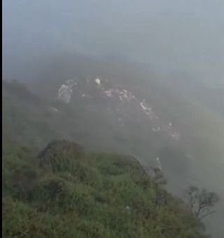 Tim SAR Temukan Bagian Pesawat ATR 42-500, Pencarian Penumpang Masih Berlangsung