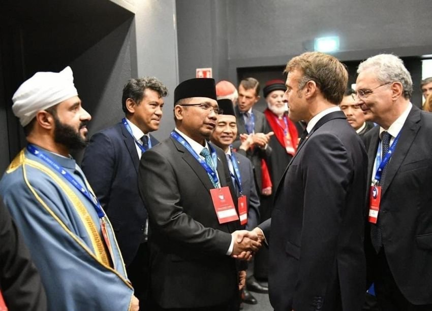 Gus Yaqut di Paris 24 Hari, Padahal Konferensi Cuma 3 Hari: Strategi &lsquo;Buying Time&rsquo; Jokowi?