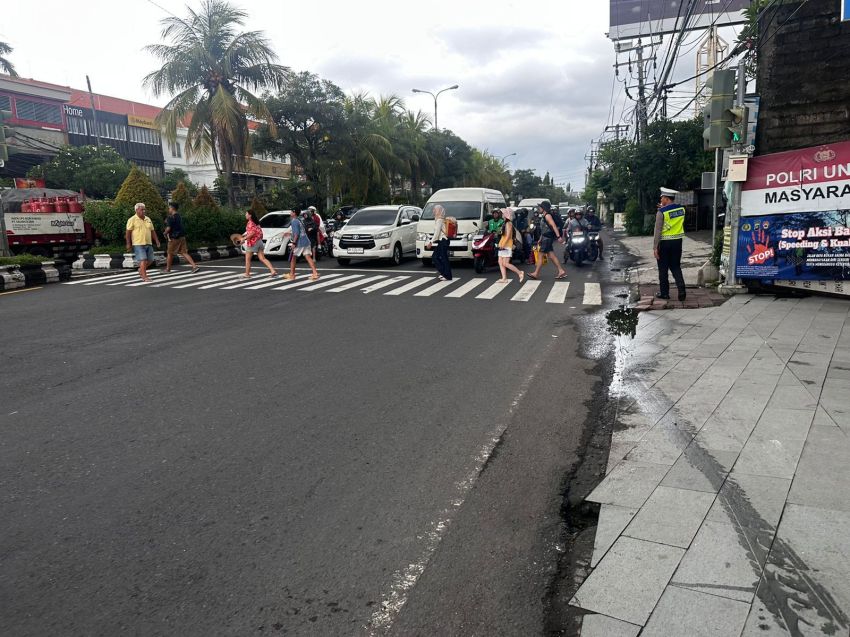 Polresta Denpasar Gelar KRYD, Lalu Lintas Simpang GBB Lancar Selama Libur Panjang
