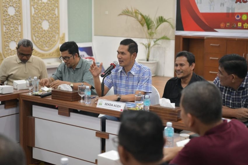 Sekda Aceh Pimpin Penugasan Relawan ASN Tahap Dua untuk Pemulihan Sekolah Terdampak Banjir