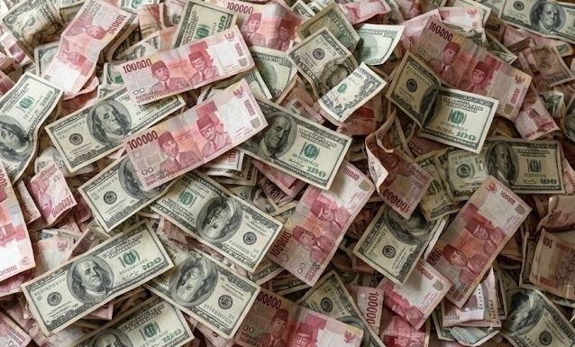 Rupiah Dibuka Melemah Tipis ke Rp16.792 per Dolar AS