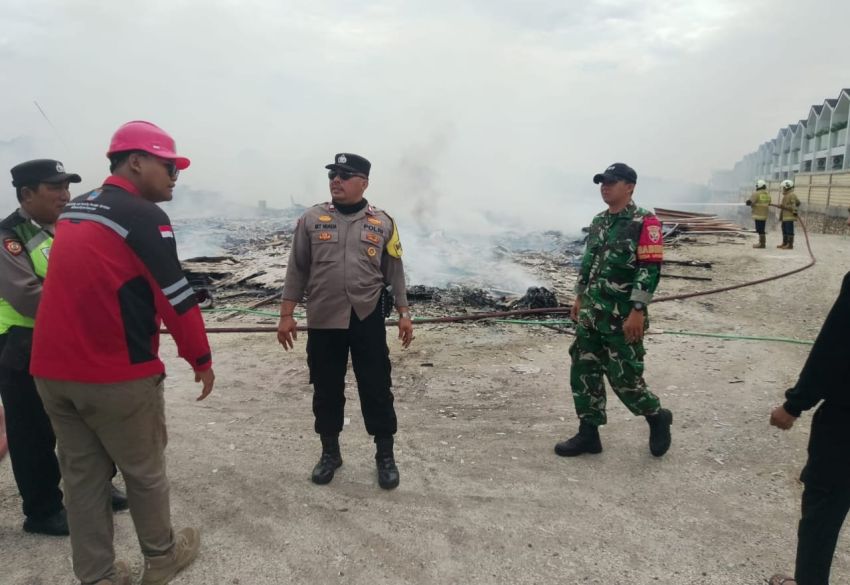 Kebakaran Proyek Villa di Kuta Selatan, Puluhan Alat Proyek Rusak