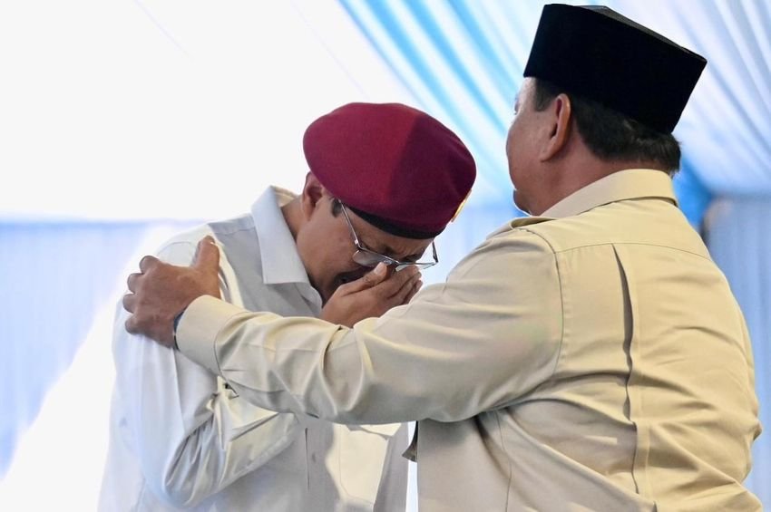 Sekolah Rakyat, Laskar Air Mata Para Pemuja Tuhan