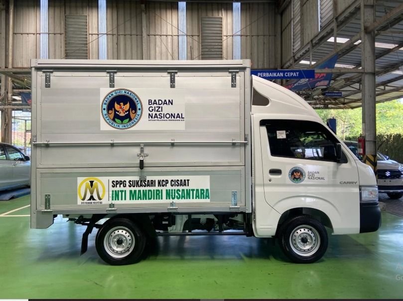Mobil Pengangkut Makan Bergizi Gratis Tabrak Pemotor di Tangerang, 4 Korban Dilarikan ke RS