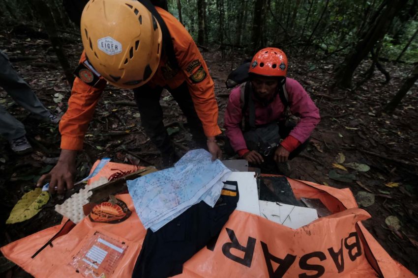 Akhirnya! Black Box Pesawat ATR 42-500 Indonesia Air Transport Ditemukan di Gunung Bulusaraung