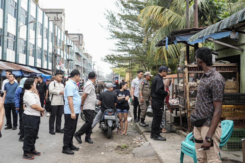 Pemkab Deli Serdang Tegaskan Larangan Berjualan di Trotoar dan Drainase Pasar Delimas, Satpol PP Siap Tertibkan Pedagang Nakal