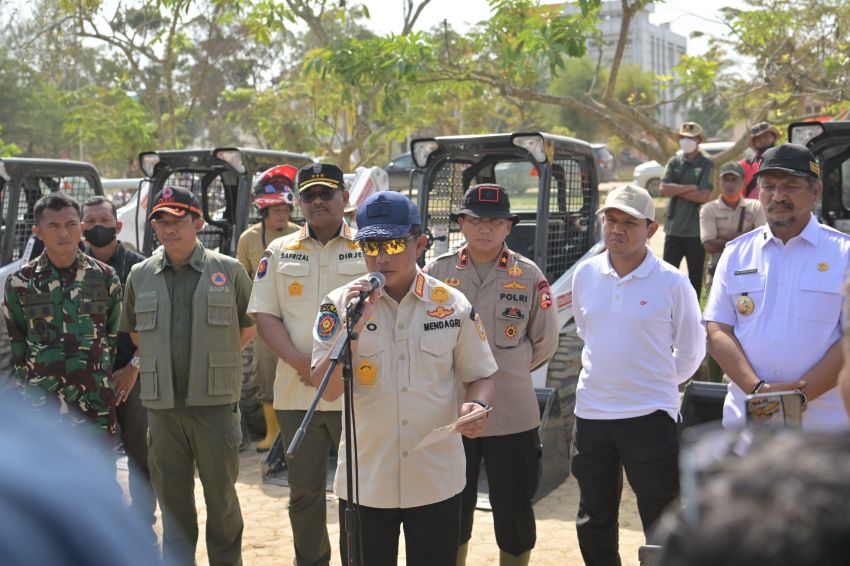 Wagub Aceh Dampingi Mendagri Tito Karnavian, Tinjau Pemulihan Pascabencana Aceh Tamiang dan Serahkan Bantuan Presiden