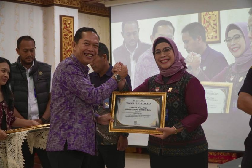 Prestasi Gemilang! Kanwil Kemenkum Bali Raih Peringkat I Satuan Kerja Terbaik Kategori Pagu Kecil 2025