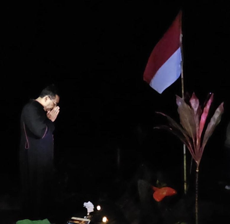 Misa Awal Tahun di Gunung Padang: Cahaya Malam dan Doa Lintas Iman Menyatu di Situs Megalitikum