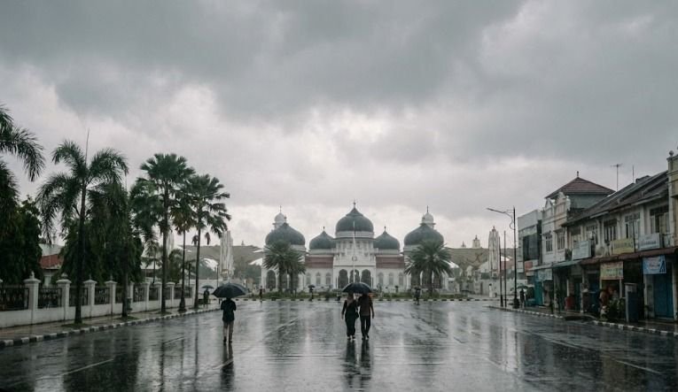 Cuaca Aceh Didominasi Berawan dan Udara Kabur, Sejumlah Wilayah Diguyur Hujan Ringan