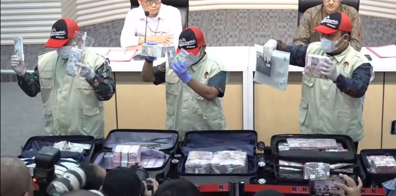 KPK Tahan Kepala Seksi Bea Cukai, Uang Suap Impor Capai Rp 5,19 Miliar