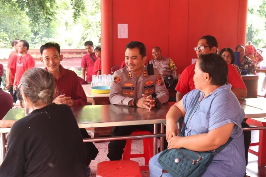 Imlek Aman dan Kondusif, Kapolres Gianyar Dengar Langsung Aspirasi Warga Lewat Jumat Curhat di Wihara Amurva Bhumi