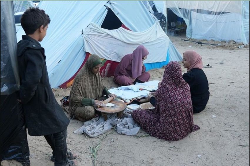 Serangan Tanpa Peringatan: Rumah dan Tenda Pengungsi Gaza Jadi Sasaran Israel