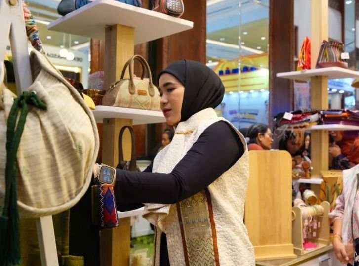 Ketua Dekranasda Labusel Hadiri INACRAFT 2026, Dorong Produk UMKM Tembus Pasar Nasional