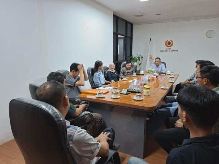 KONI Lampung Teken Sinergi dengan Pengelola Lapangan Padel untuk Bangun Ekosistem Olahraga Berkelanjutan