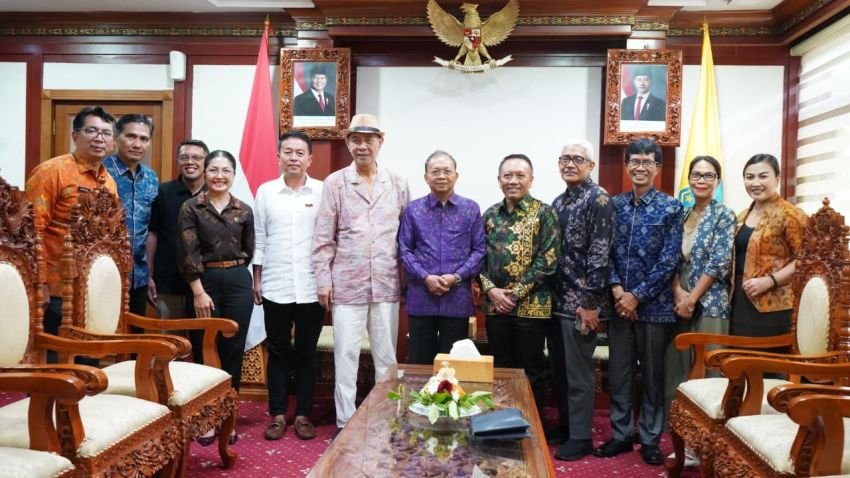 Gubernur Koster Dorong Investasi Berkualitas di Bali, Tegaskan Pembangunan Tak Boleh Korbankan Lingkungan dan Kearifan Lokal