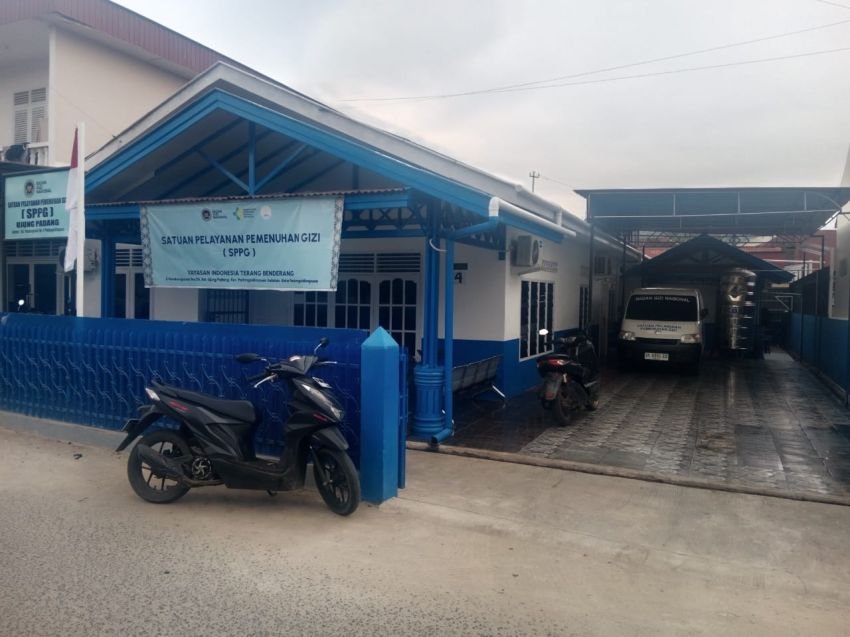 Warga Ujung Padang Keluhkan Dapur Makan Bergizi Gratis, Sampah dan Bau Busuk Ganggu Lingkungan