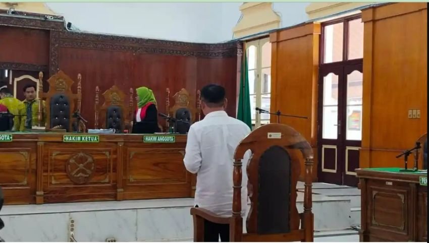 Menangis di Sidang Tipikor, Mantan PPK Sumut Akui Terima Rp1,6 Miliar Uang Suap Proyek Jalan