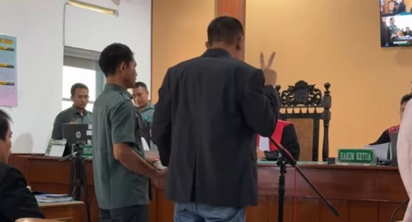 Rismon Sianipar Soroti Kejanggalan Tata Letak Ijazah Jokowi di Sidang PN Solo: Mirip Cetakan Modern, Bukan 1985