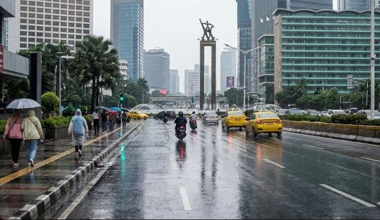 Prakiraan Cuaca Jakarta Hari Ini: Hujan Ringan di Utara, Waspada Hujan Sedang di Selatan dan Timur