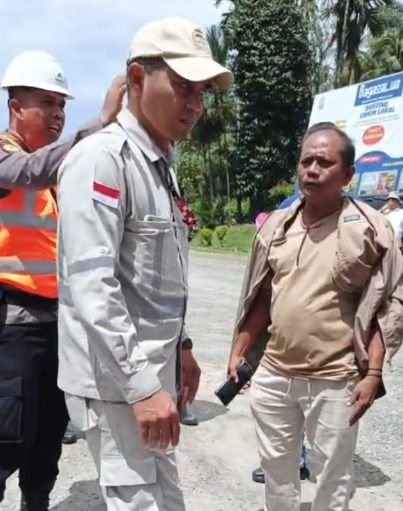 Petugas Keamanan dan Staf PT AR Martabe &lsquo;Usir&rsquo; Wartawan Saat Liputan Sidang Lapangan