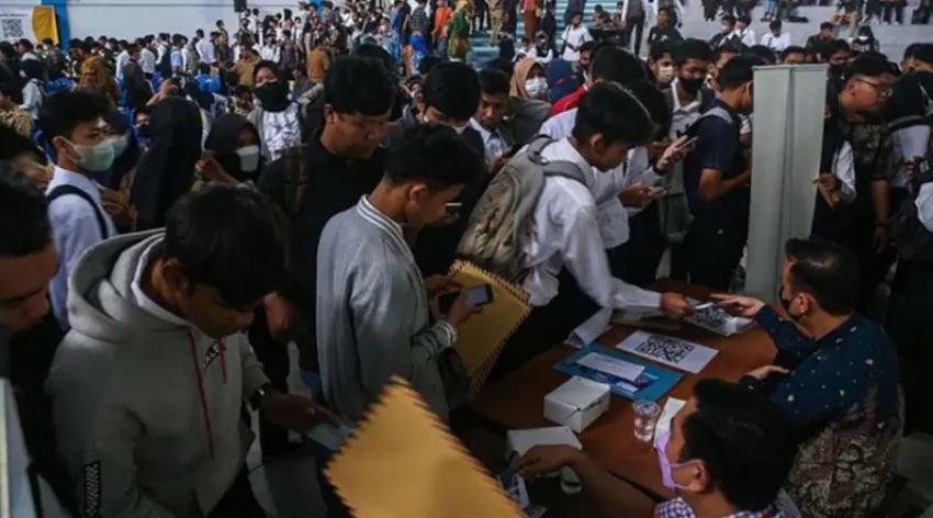 Bantuan Sosial Tidak Merata Jadi Masalah Baru Era Prabowo-Gibran, Pengangguran Jadi PR Terbesar