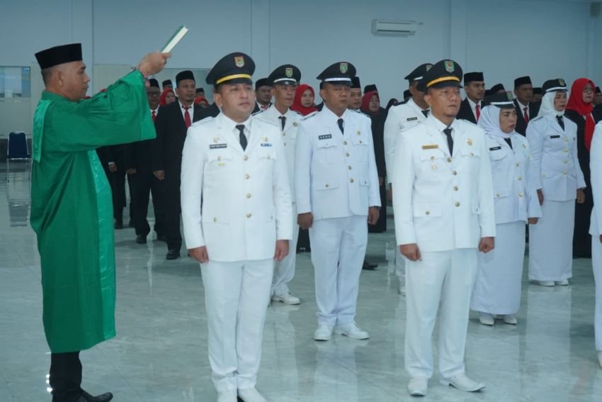 Bupati Asahan Lantik Pejabat Administrator dan Pengawas