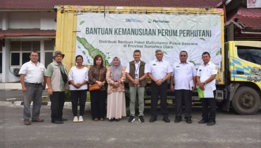 Pemkab Tapteng Terima Bantuan Minyak Kayu Putih dan Madu dari Perum Perhutani untuk Korban Bencana