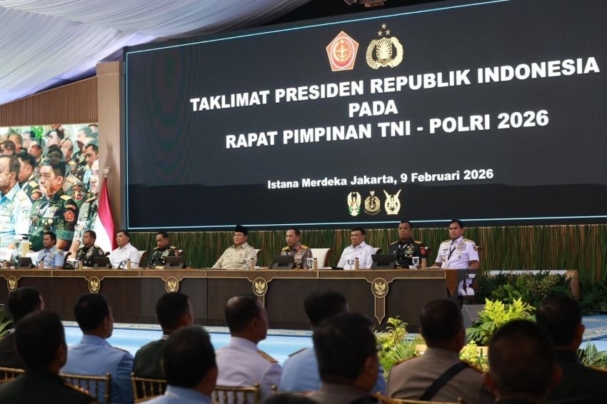 Apresiasi Kerja TNI-Polri Tangani Bencana, Prabowo: Polri Lahir dari Rakyat, Harus Selalu Jadi Polisi Rakyat