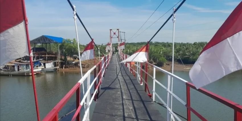 TNI Rampungkan Rehabilitasi Jembatan Gantung Perintis Garuda Dogang, Konektivitas Warga Terjaga