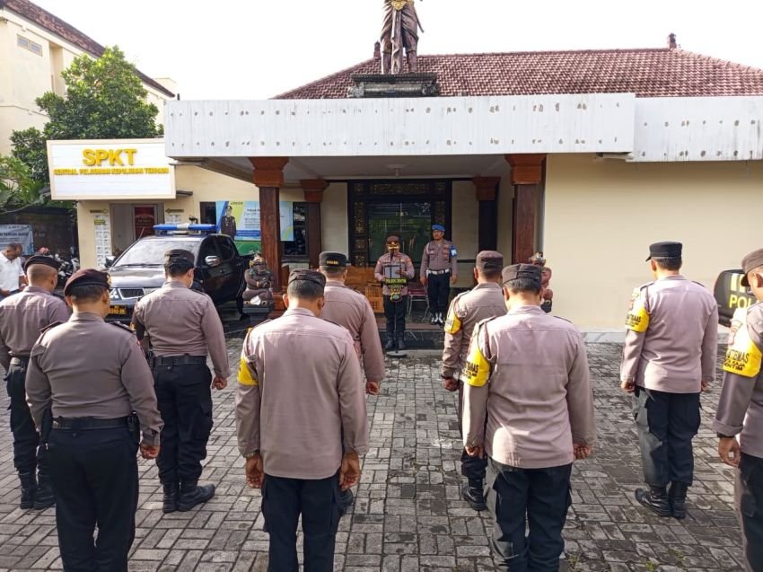 Kapolsek Dentim Minta Personel Sigap Layani Masyarakat Lewat Call Center 110