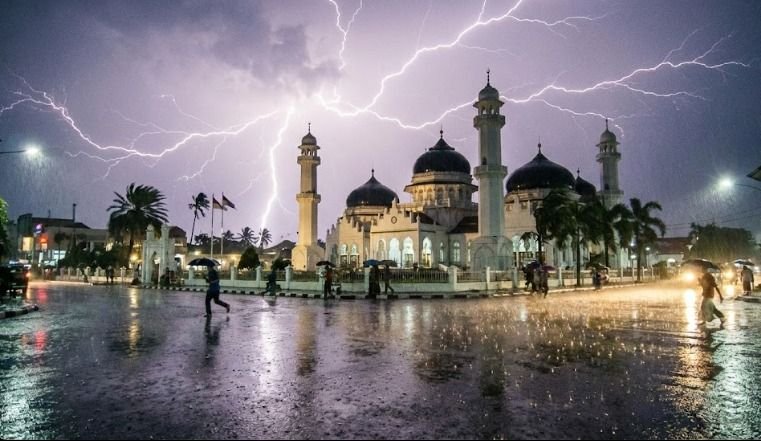 Prakiraan Cuaca Aceh Hari Ini: Waspada Hujan Petir di Gayo Lues dan Bener Meriah, Banda Aceh Berawan