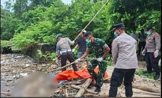 Mayat Misterius Ditemukan di Pantai Plengkung Banyuwangi, Polisi Evakuasi ke RSUD Blambangan