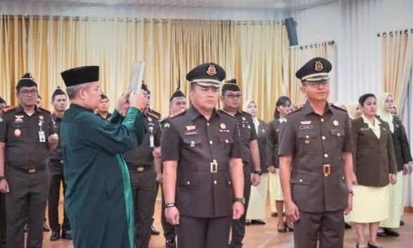 Lantik Kajari Deli Serdang dan Padang Lawas, Kajati Sumut Beri Pesan Tegas