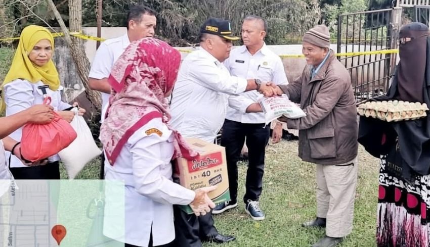 Rumah Dinas ASN di Serbalawan Hangus Terbakar, Pemkab Simalungun Serahkan Bantuan