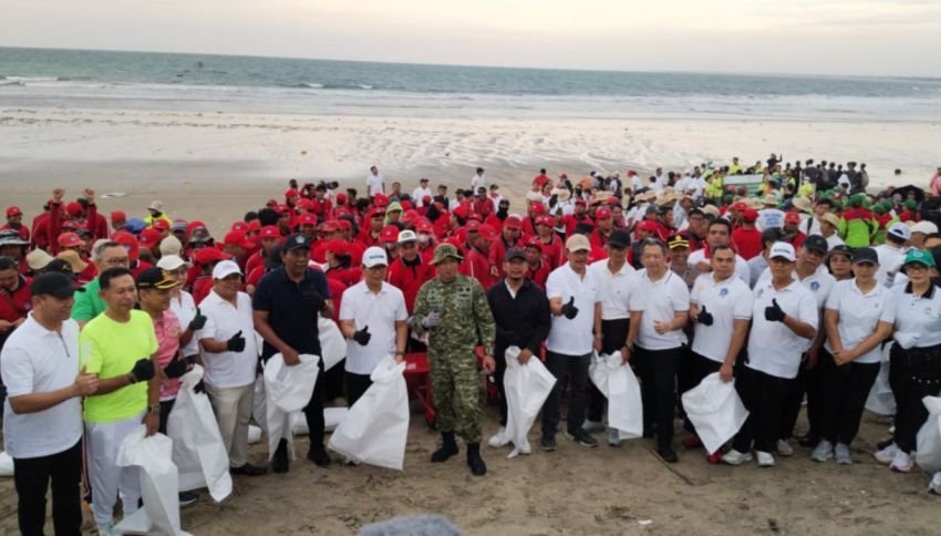 HPSN 2026: Bupati Badung Pimpin Aksi Bersih Sampah Laut, 500 Peserta Ikut Kerja Bakti