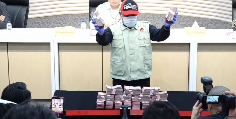 Suap Sengketa Lahan di Depok: KPK Amankan 7 Orang Termasuk Pimpinan PN, Uang Tunai Rp 850 Juta Dijadikan Barang Bukti
