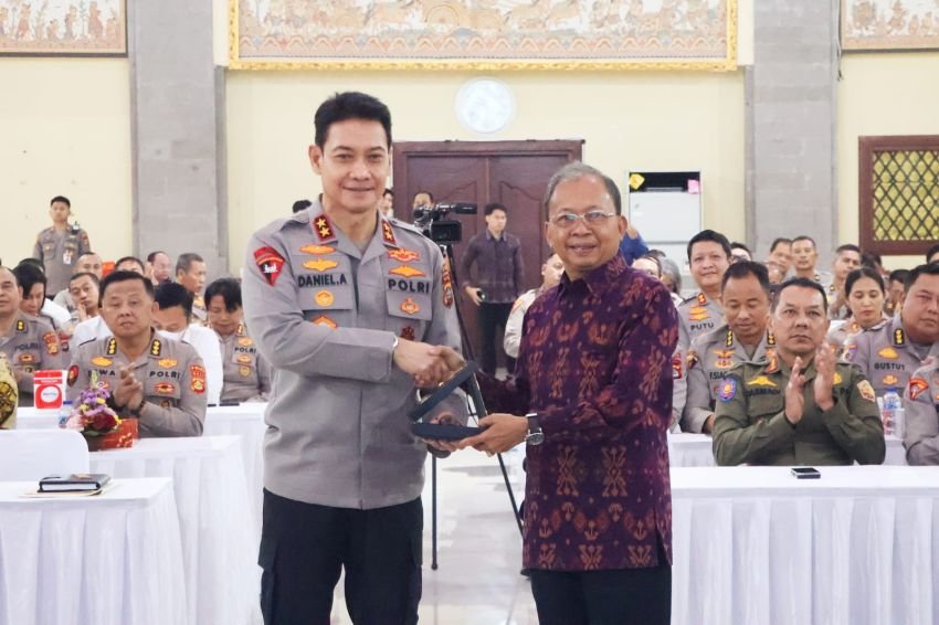 Pariwisata Bali Jadi Prioritas, Gubernur Koster Dorong Sinergi Polda, TNI, dan Pemprov untuk Menangani Narkoba dan Judi Online