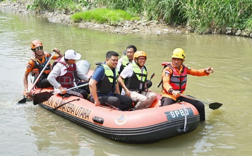 HUT Gerindra ke-18, Bobby Nasution Turun Langsung dan Ajak Warga Medan Jaga Kebersihan Sungai Deli