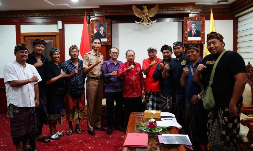 Sopir Angkutan Konvensional Bali Dapat Perlindungan, Koster Fasilitasi Kuota dan BPJS