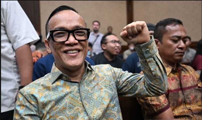 Parodi Lagu Bento, Noel Ebenezer Kritisi KPK: &ldquo;Giliran Kelas Kakap Tidak Pernah Kau Tangkap&rdquo;
