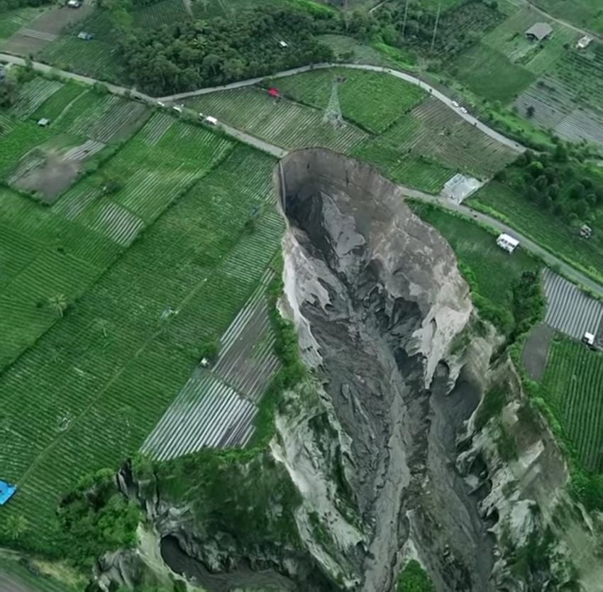 Lubang Tanah Raksasa 27.000 m&sup2; di Aceh Tengah, BRIN Tegaskan Bukan Sinkhole