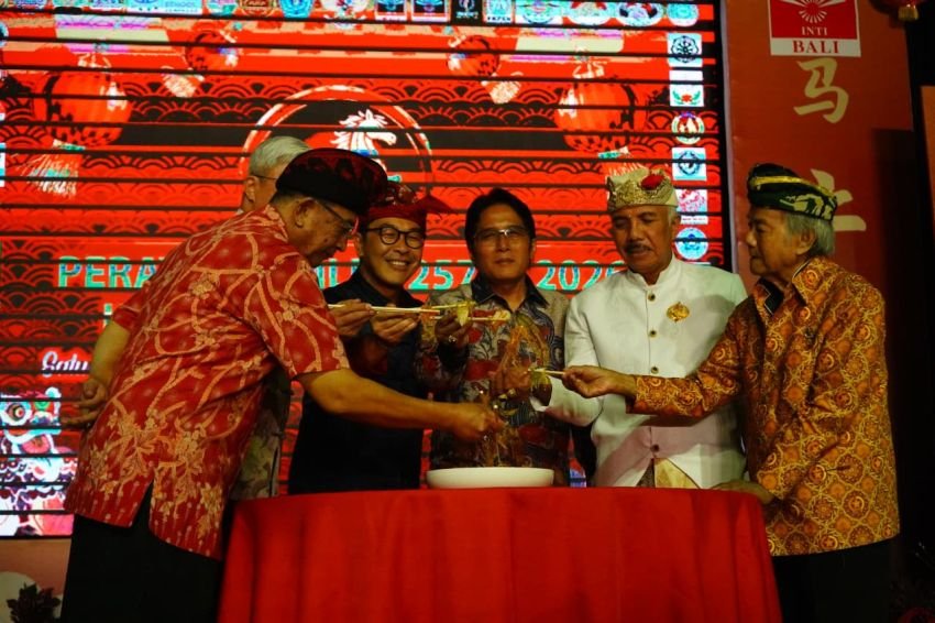 Wagub Bali Serukan Kebersamaan dalam Perayaan Imlek 2026, Momen Memperkuat Ekonomi Kerakyatan dan Stabilitas Sosial