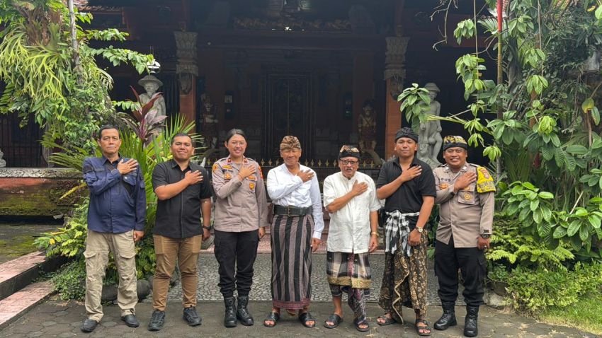 Kapolsek Denpasar Barat Sambangi Puri Agung Pemecutan, Perkuat Sinergi dengan Tokoh Adat