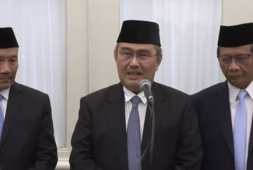 Jimly Asshiddiqie Soroti Pelantikan Adies Kadir sebagai Hakim MK: &ldquo;Perlu Perbaikan Sistem Rekrutmen&rdquo;
