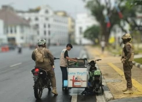 Satpol PP Medan Gencar Penertiban PKL di Lapangan Merdeka dan Kesawan, Wajah Kota Semakin Tertib dan Nyaman