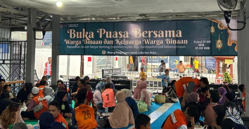 Hadirkan Kehangatan dan Kebersamaan, Lapas Labuhan Ruku Gelar Buka Bersama Warga Binaan dan Keluarga Warga Binaan